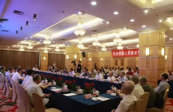 仟億達(dá)集團(tuán)董事長鄭兩斌出席&ldquo;慶祝中國人民解放軍建軍90周年座談會&rdquo;