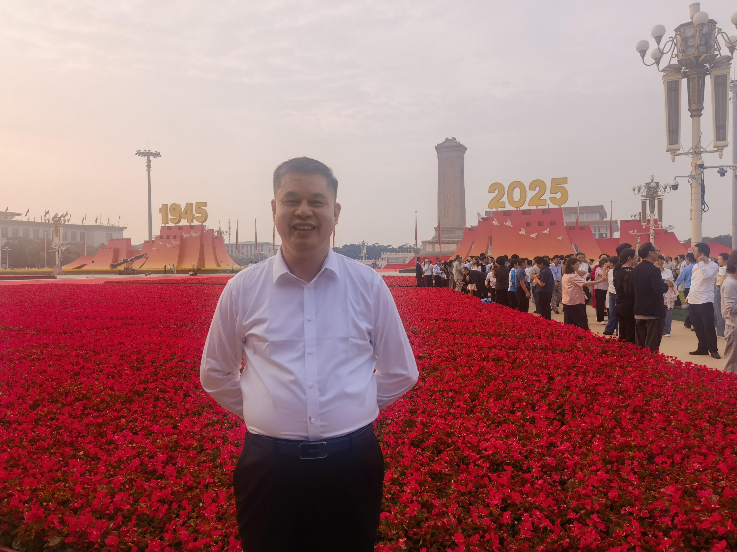 仟億達(dá)集團(tuán)｜鄭兩斌董事長受邀參加九三大閱兵觀禮活動